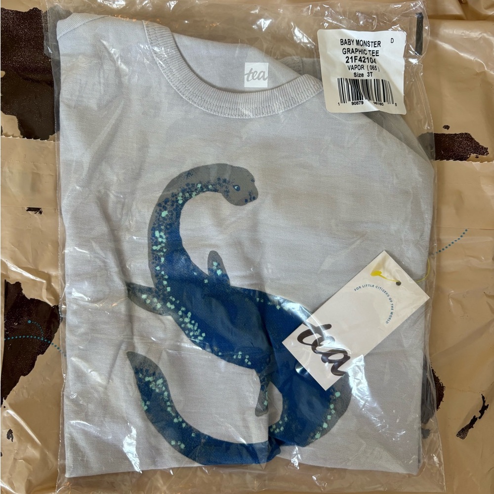 Tea Collection Gray and Blue Graphic Short Sleeve Tee
